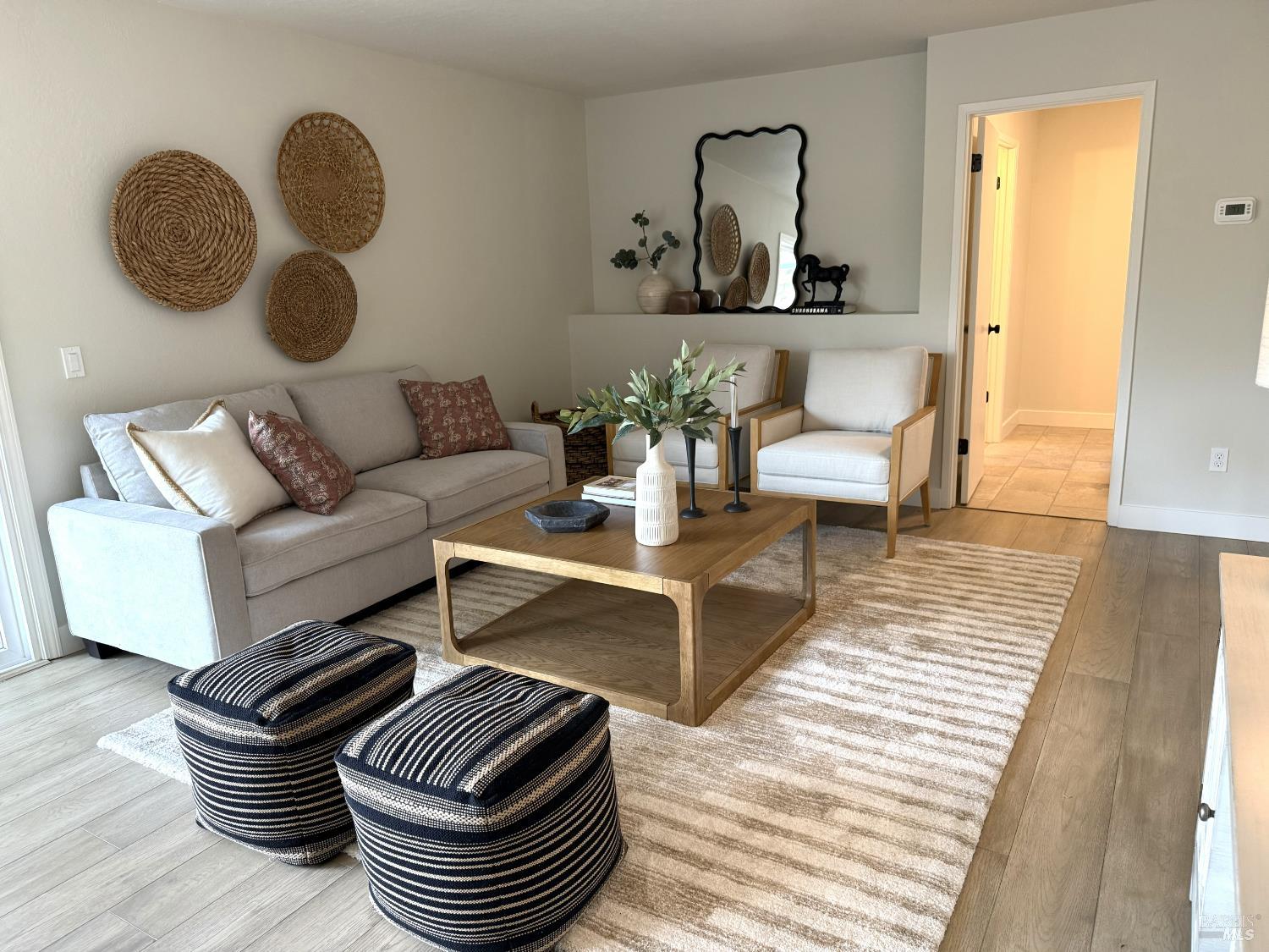 Detail Gallery Image 7 of 14 For 1636 Caulfield Ln, Petaluma,  CA 94954 - 4 Beds | 3 Baths