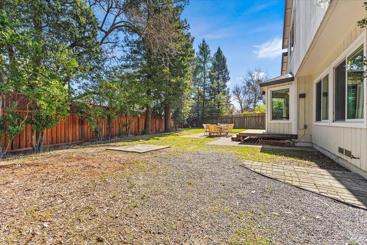 Detail Gallery Image 45 of 60 For 9524 Sheffield St, Windsor,  CA 95492 - 4 Beds | 3 Baths