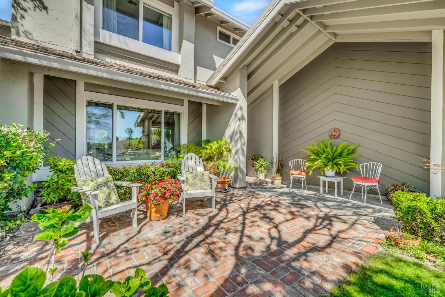 Detail Gallery Image 3 of 52 For 507 Union Ct, Benicia,  CA 94510 - 5 Beds | 3 Baths