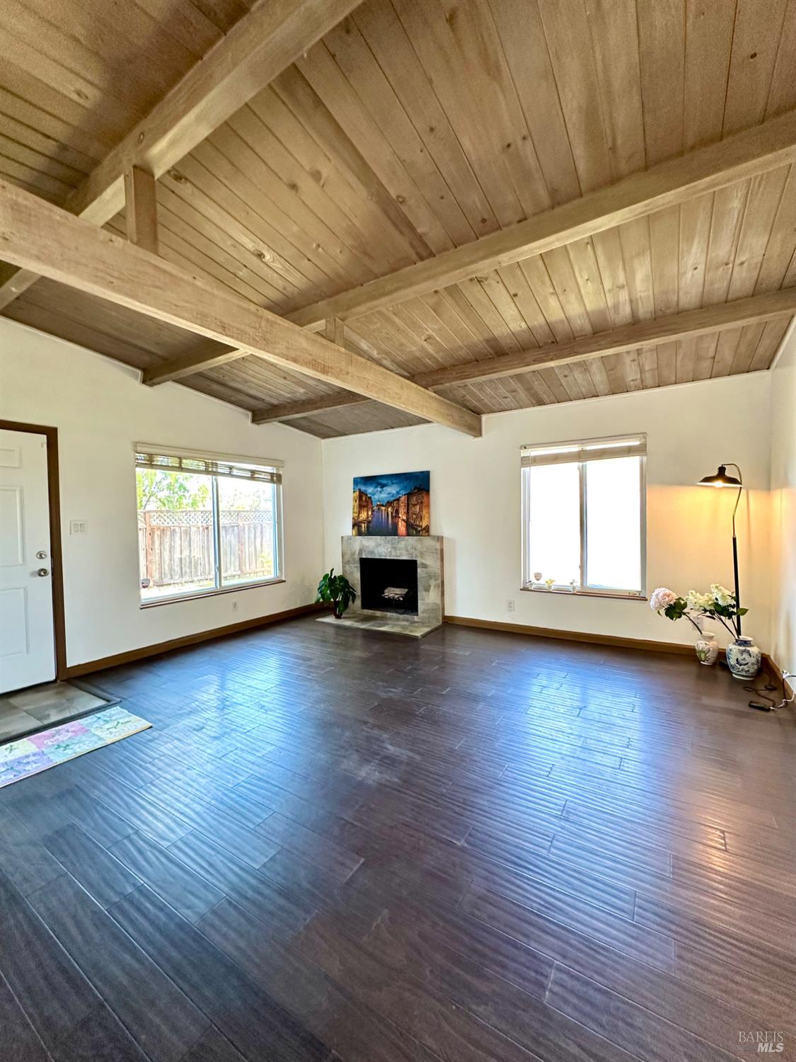 Detail Gallery Image 10 of 54 For 1111 Marionola Way, Pinole,  CA 94564 - 3 Beds | 1/1 Baths