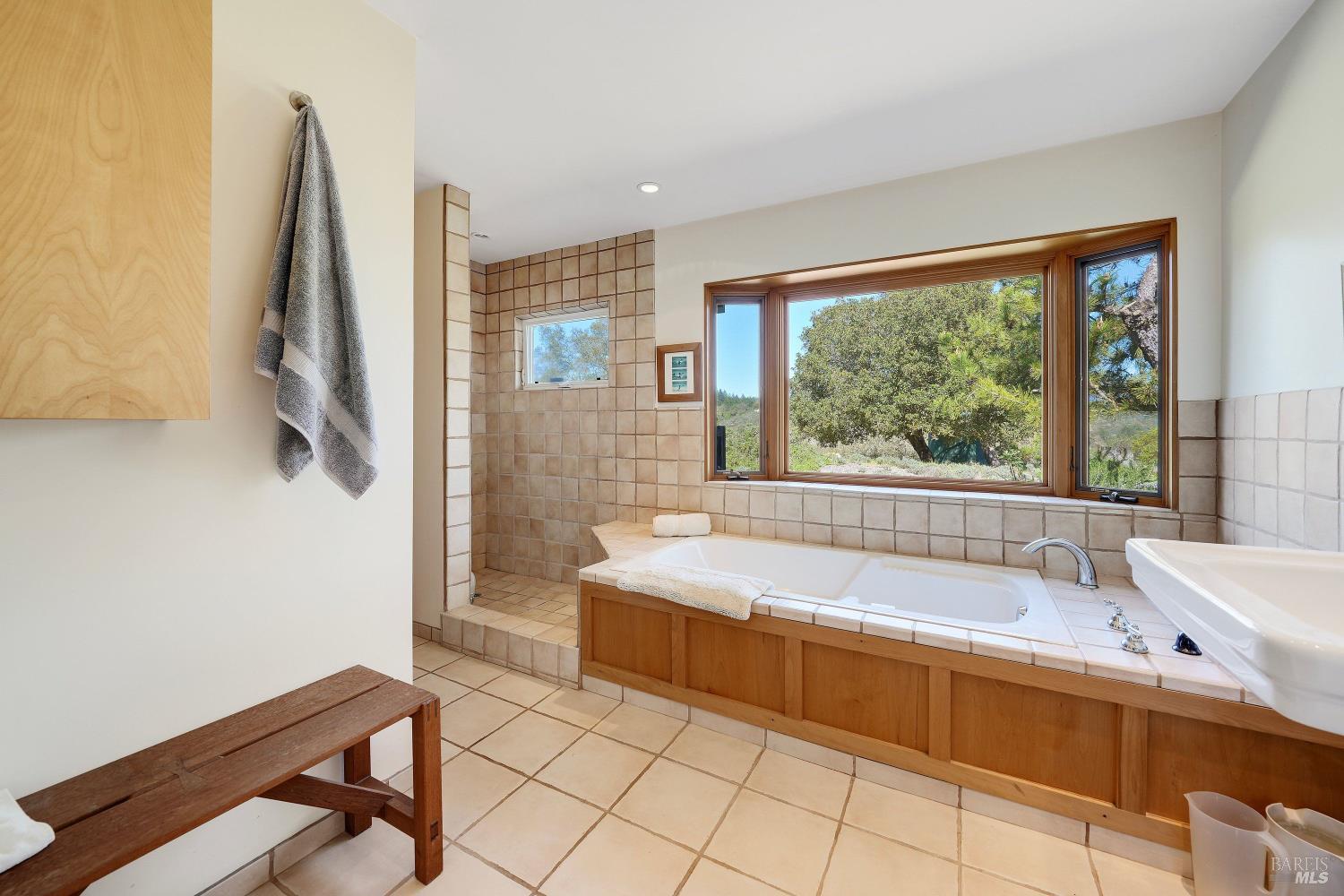 Detail Gallery Image 17 of 26 For 5809 Sharp Rd, Calistoga,  CA 94515 - 3 Beds | 2 Baths