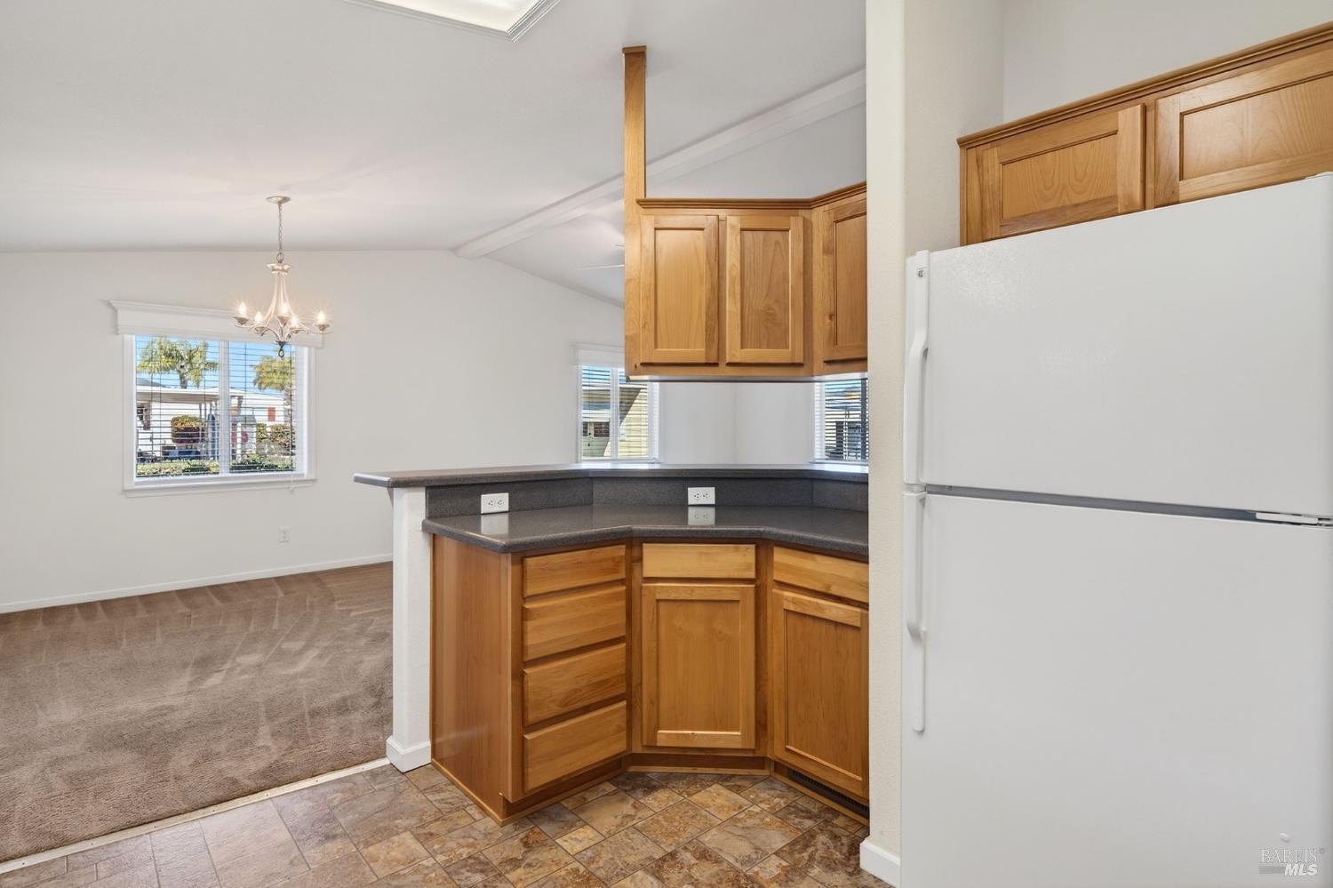 Detail Gallery Image 9 of 25 For 301 Robert Way, Napa,  CA 94558 - 2 Beds | 2 Baths