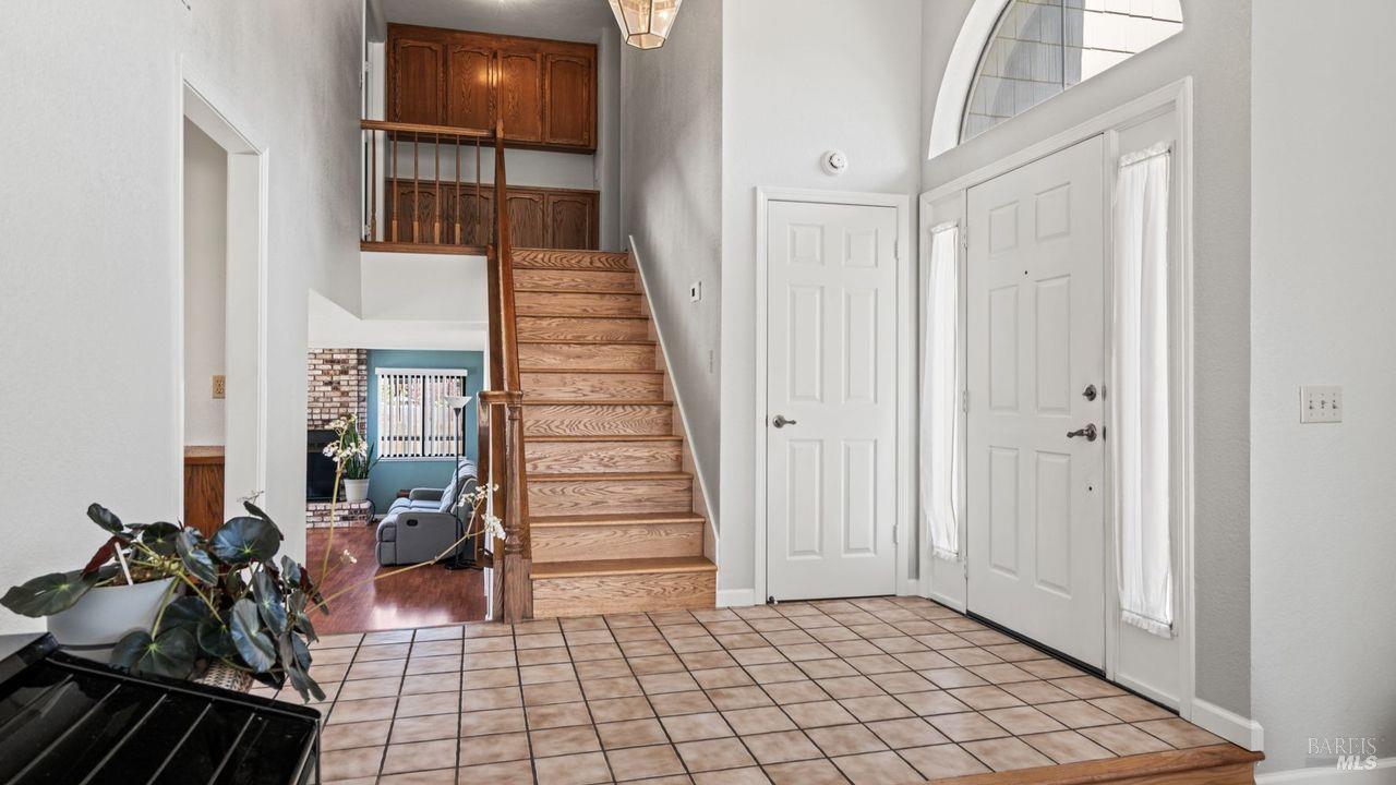 Detail Gallery Image 4 of 45 For 171 Ancheta Pl, Vallejo,  CA 94591 - 4 Beds | 2/1 Baths