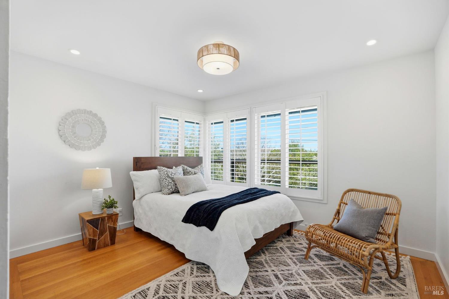 Detail Gallery Image 17 of 31 For 151 Oak Springs Dr, San Anselmo,  CA 94960 - 3 Beds | 2 Baths