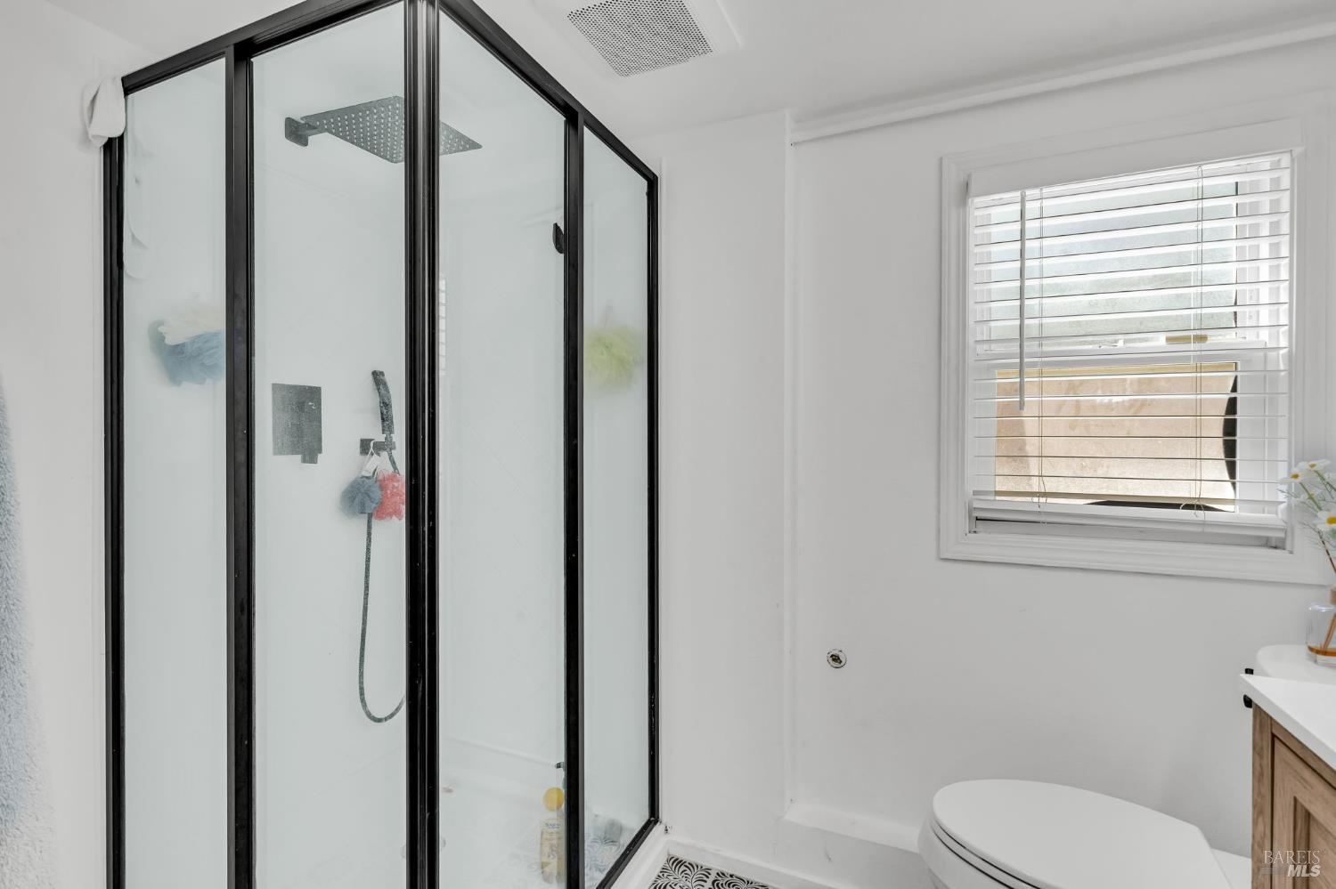 Detail Gallery Image 17 of 32 For 729 1st St, Rodeo,  CA 94572 - 3 Beds | 2 Baths