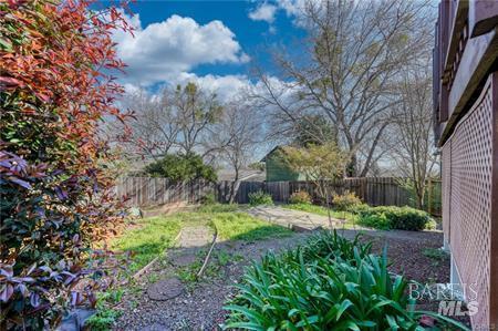 Detail Gallery Image 31 of 38 For 9290 Pawnee Trl, Kelseyville,  CA 95451 - 2 Beds | 2 Baths