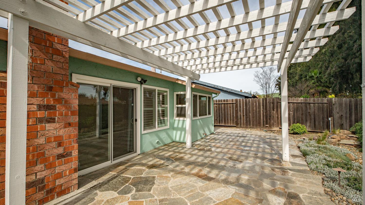 Detail Gallery Image 34 of 37 For 501 Asbury Ln, Fairfield,  CA 94533 - 3 Beds | 2 Baths