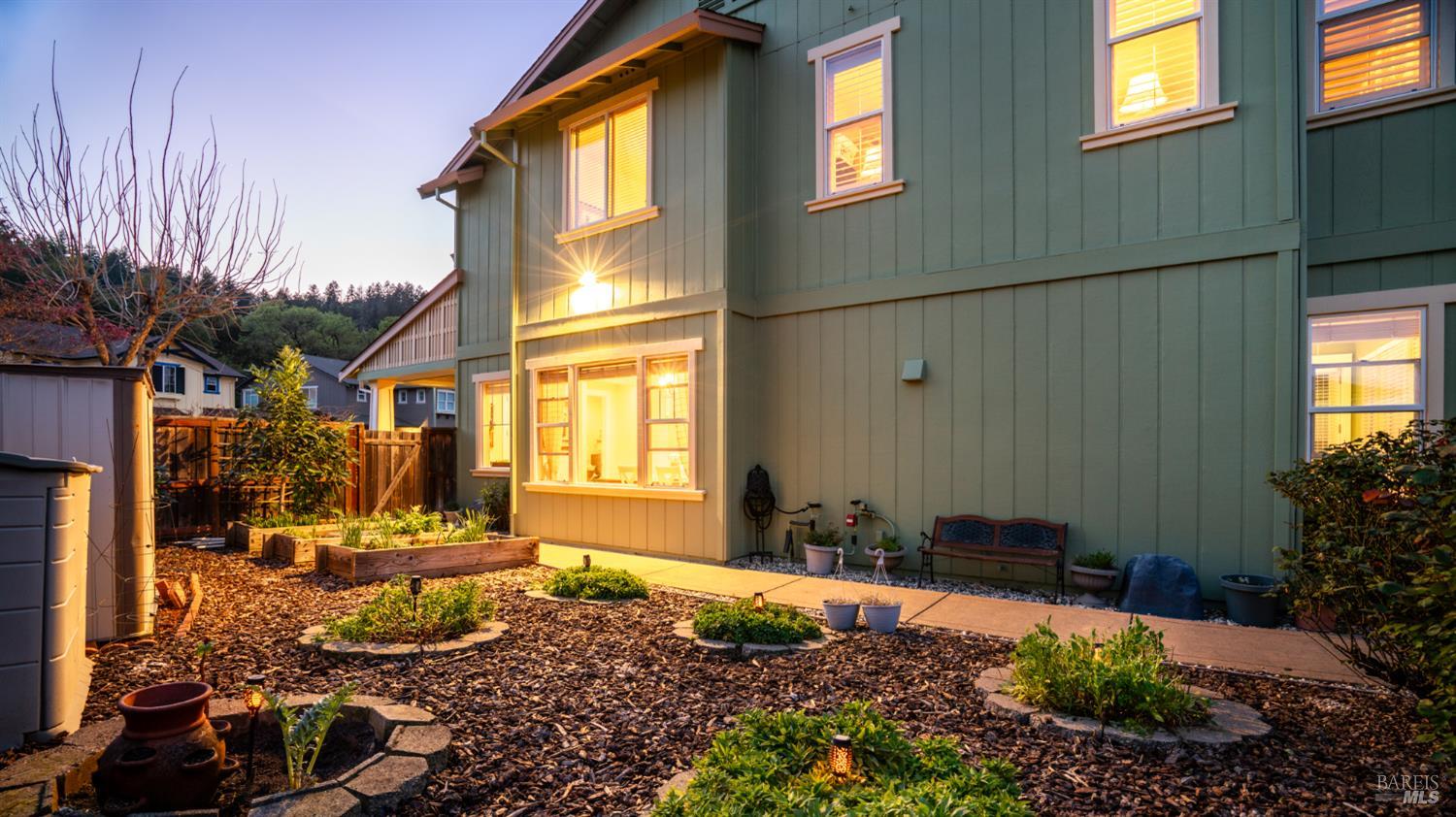 Detail Gallery Image 32 of 34 For 112 Zinfandel Ct, Cloverdale,  CA 95425 - 4 Beds | 2/1 Baths