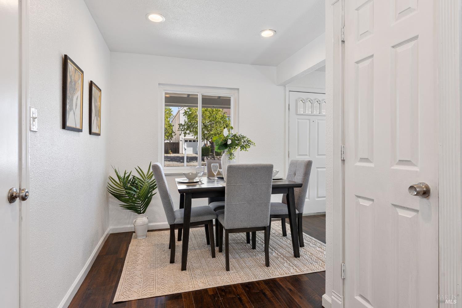 Detail Gallery Image 16 of 50 For 1105 Kellogg St, Suisun City,  CA 94585 - 3 Beds | 2 Baths