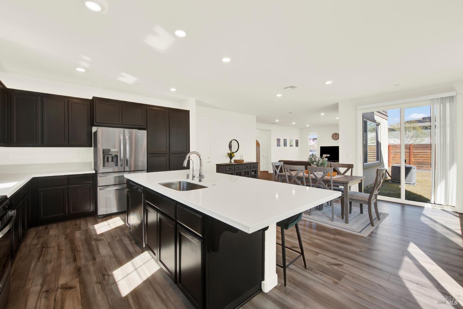 Detail Gallery Image 23 of 61 For 2432 Artisan Way, Fairfield,  CA 94533 - 4 Beds | 2/1 Baths