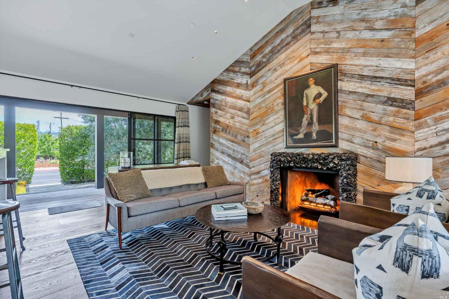 Detail Gallery Image 8 of 32 For 1005 Valley View St, Saint Helena,  CA 94574 - 2 Beds | 2/1 Baths