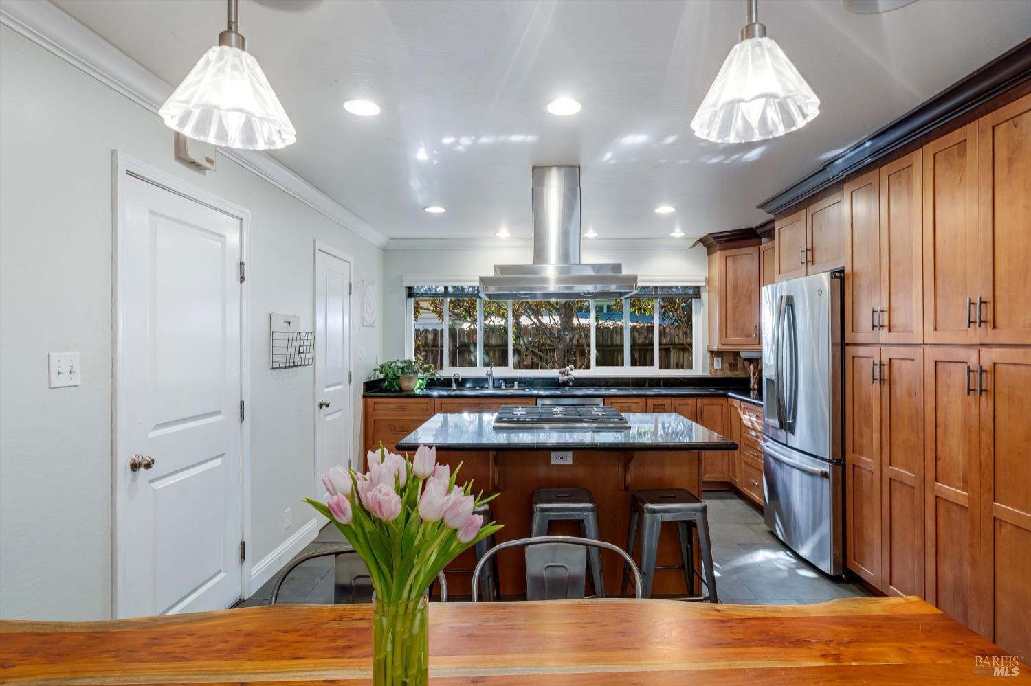 Detail Gallery Image 12 of 35 For 4423 Dove Ct, Napa,  CA 94558 - 3 Beds | 2 Baths