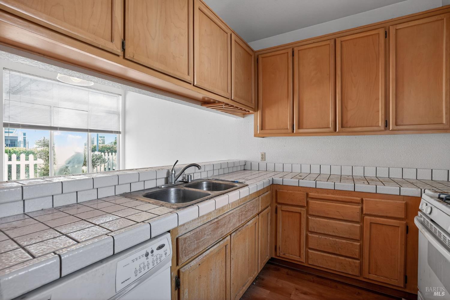 Detail Gallery Image 23 of 30 For 619 Commodore Dr, Richmond,  CA 94804 - 2 Beds | 2/1 Baths