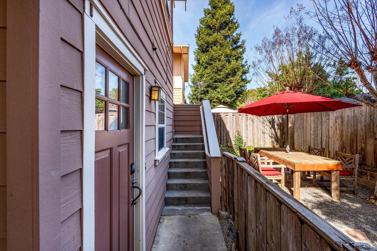 Detail Gallery Image 11 of 38 For 156 Valley Oak Dr, Napa,  CA 94558 - – Beds | – Baths