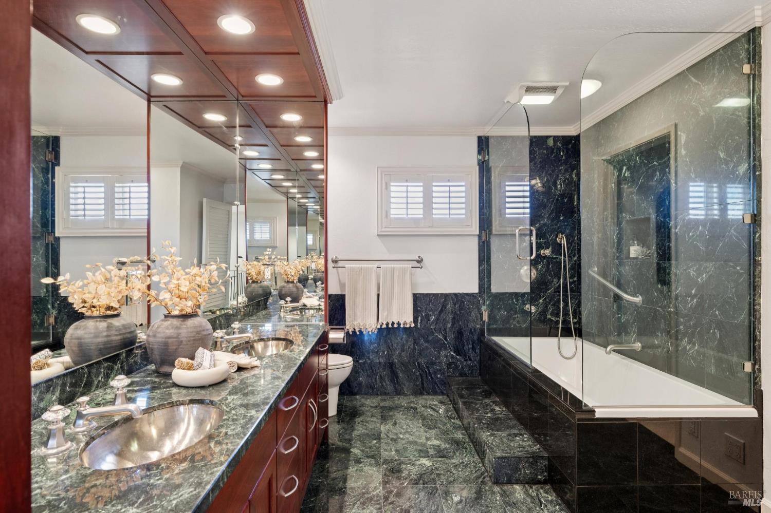 Detail Gallery Image 28 of 41 For 175 Upper via Casitas Unkn #26,  Greenbrae,  CA 94904 - 4 Beds | 2/1 Baths