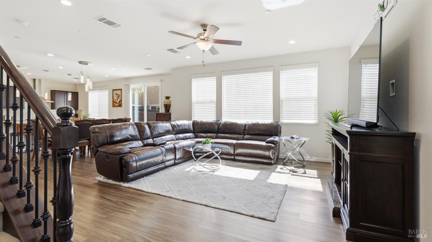 Detail Gallery Image 7 of 29 For 1401 Spur Ln, Fairfield,  CA 94533 - 4 Beds | 3 Baths