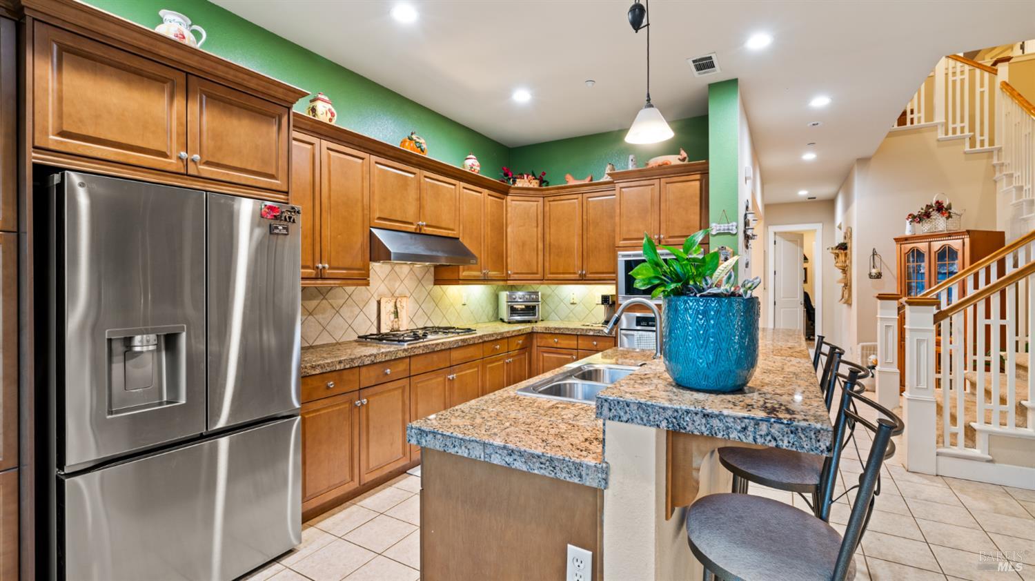 Detail Gallery Image 10 of 34 For 112 Zinfandel Ct, Cloverdale,  CA 95425 - 4 Beds | 2/1 Baths