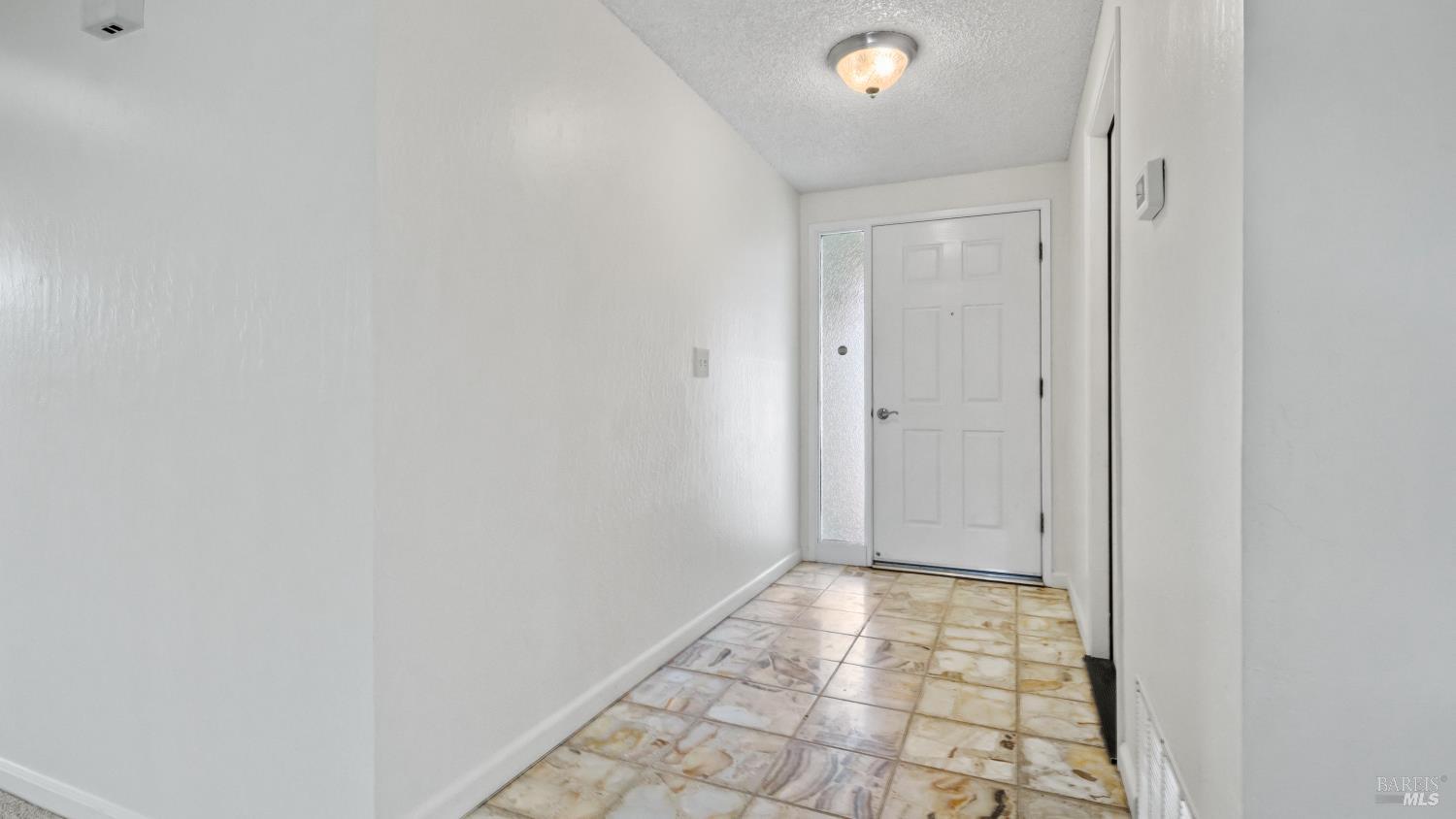 Detail Gallery Image 8 of 37 For 501 Asbury Ln, Fairfield,  CA 94533 - 3 Beds | 2 Baths