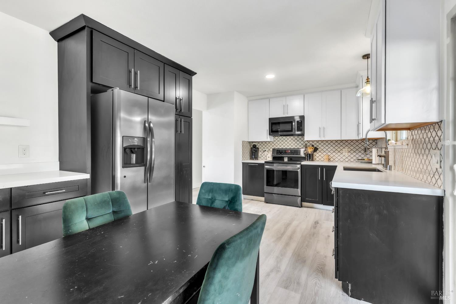 Detail Gallery Image 18 of 24 For 412 Pepper Ct, Vacaville,  CA 95687 - 3 Beds | 2 Baths