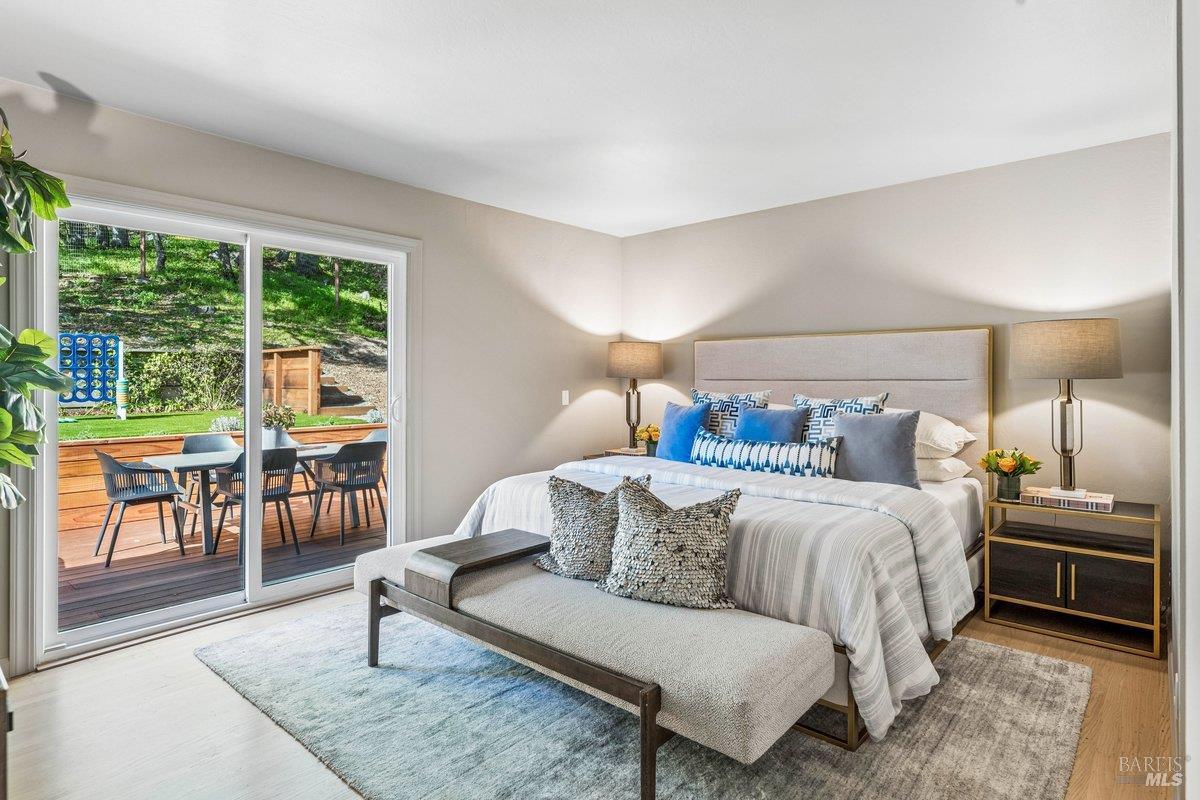 Detail Gallery Image 19 of 41 For 15 Underhill Rd, Mill Valley,  CA 94941 - 4 Beds | 2/1 Baths