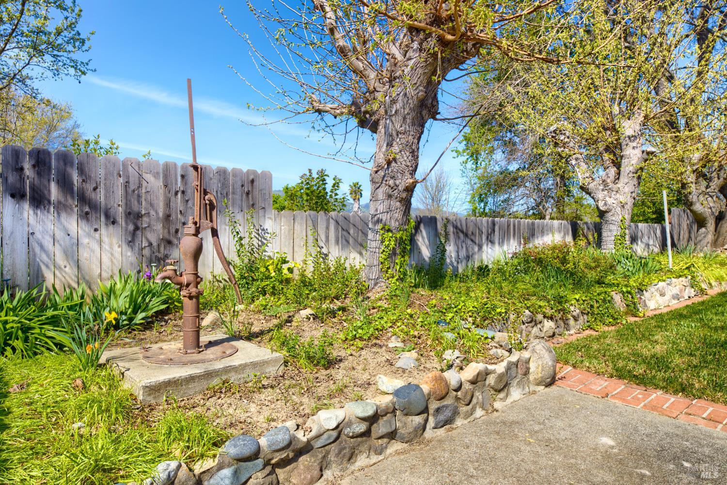 Detail Gallery Image 33 of 42 For 700 Granada Ln, Vacaville,  CA 95688 - 4 Beds | 2 Baths