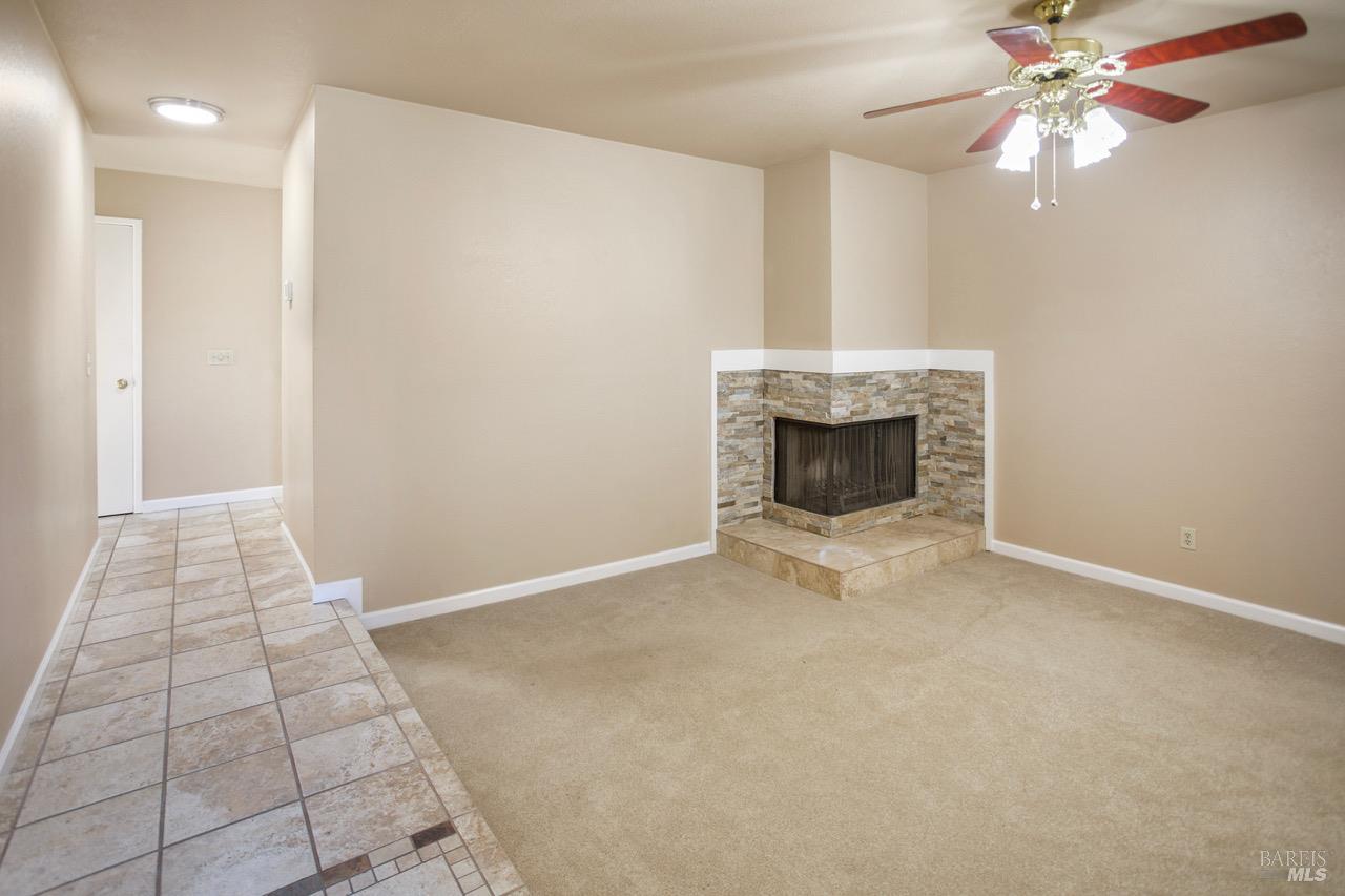 Detail Gallery Image 9 of 38 For 2505 Copperfield Dr, Santa Rosa,  CA 95401 - 4 Beds | 2 Baths