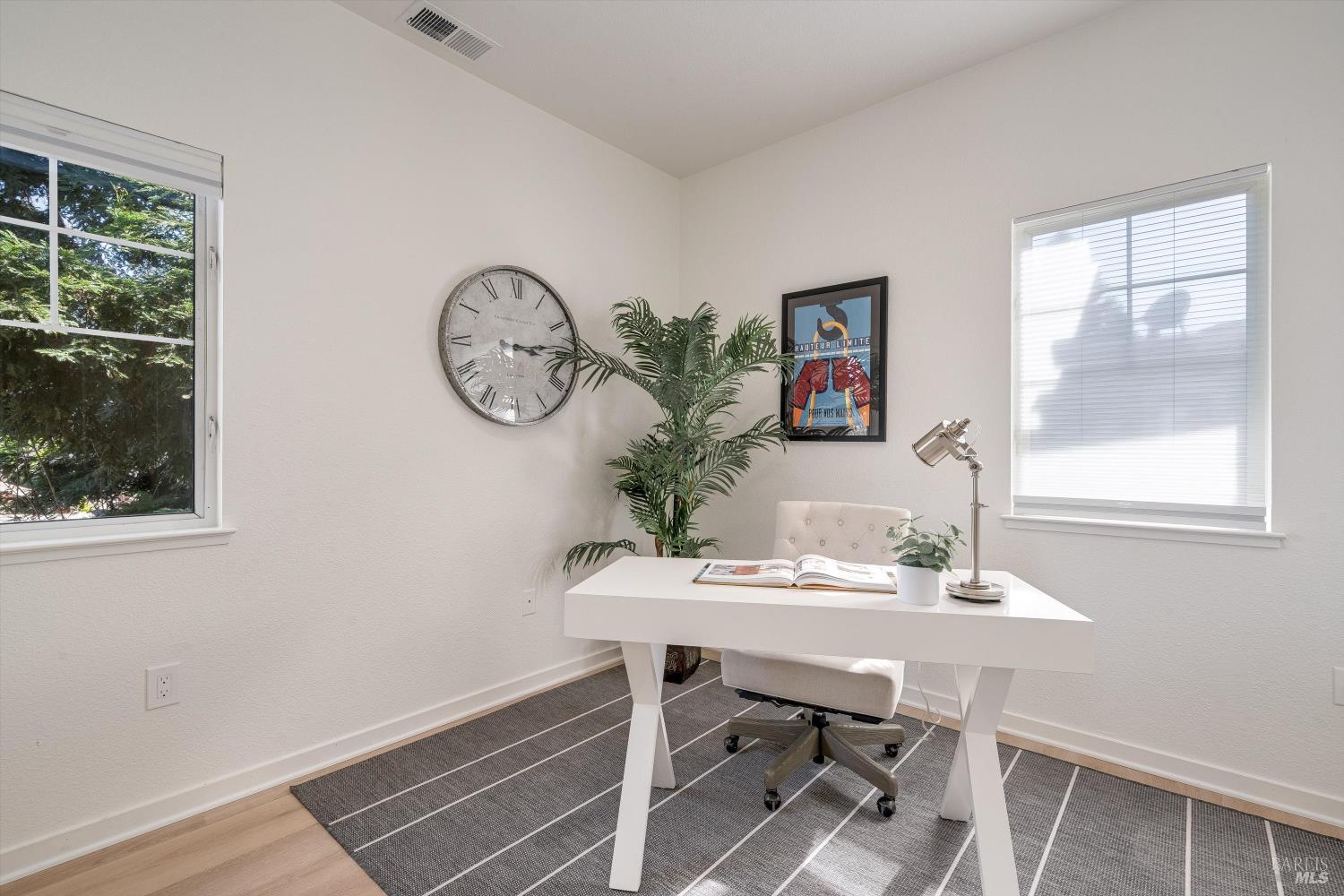 Detail Gallery Image 22 of 38 For 156 Valley Oak Dr, Napa,  CA 94558 - 3 Beds | 3 Baths