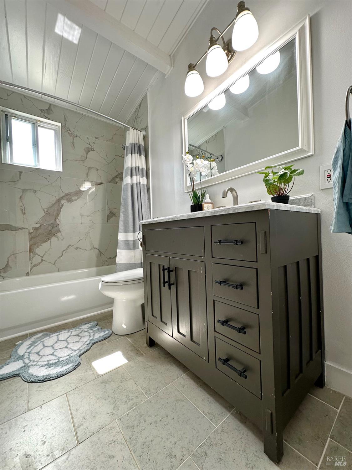 Detail Gallery Image 22 of 54 For 1111 Marionola Way, Pinole,  CA 94564 - 3 Beds | 1/1 Baths