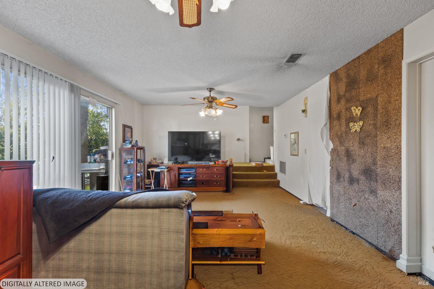 Detail Gallery Image 12 of 28 For 206 Millbrook Way, Vacaville,  CA 95687 - 5 Beds | 2/1 Baths