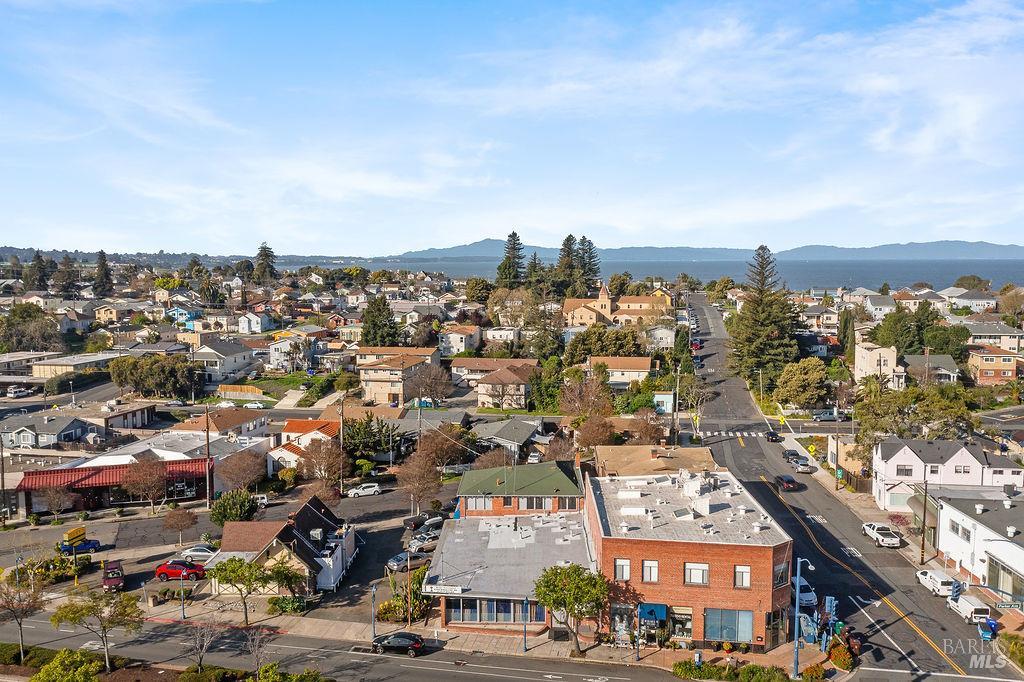 Detail Gallery Image 9 of 48 For 205 Pacific Ave #213,  Rodeo,  CA 94572 - 3 Beds | 5 Baths