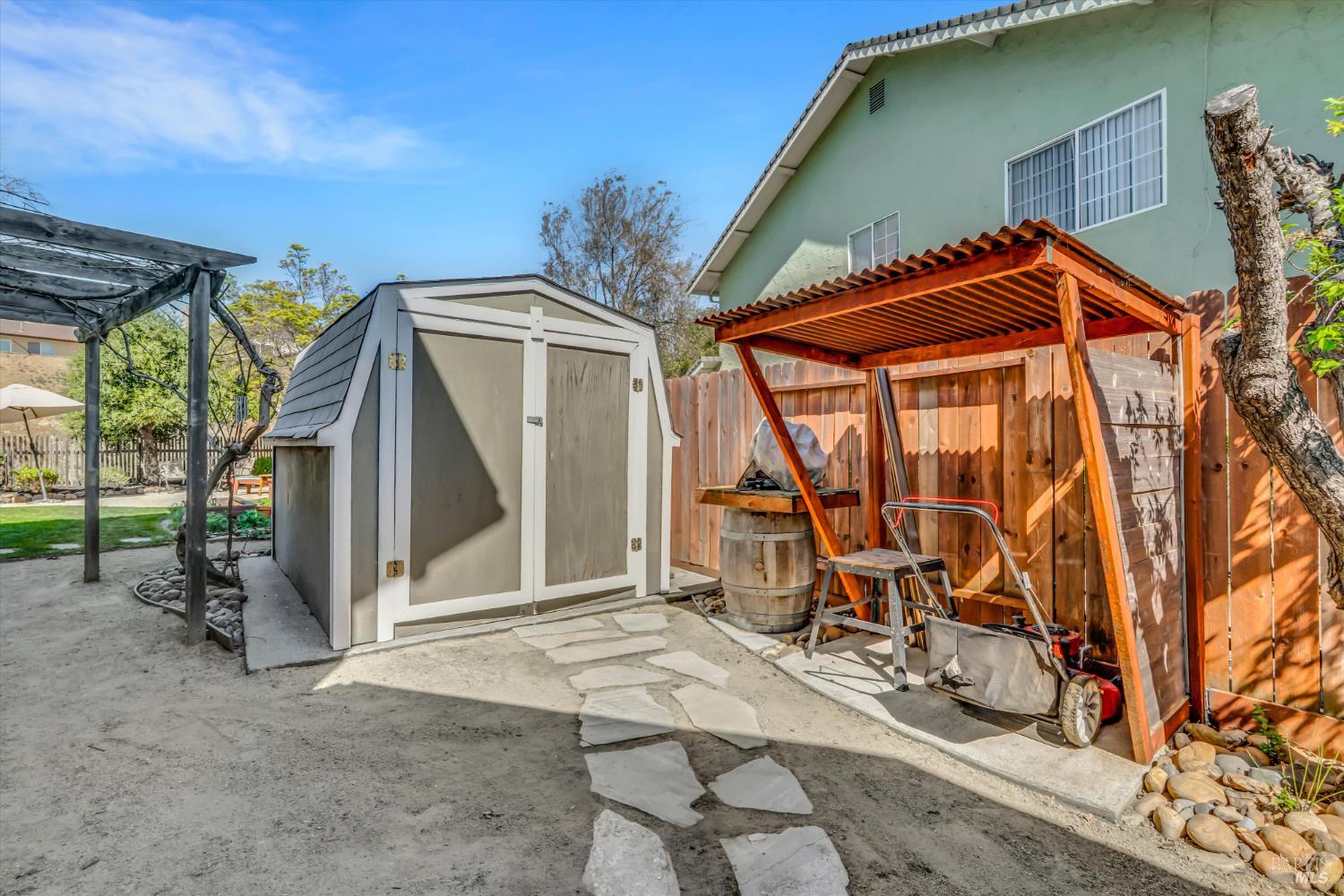 Detail Gallery Image 42 of 52 For 507 Union Ct, Benicia,  CA 94510 - 5 Beds | 3 Baths