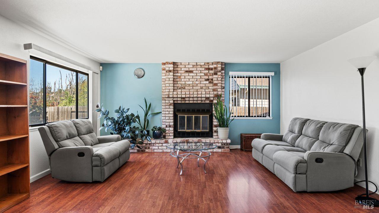 Detail Gallery Image 14 of 45 For 171 Ancheta Pl, Vallejo,  CA 94591 - 4 Beds | 2/1 Baths