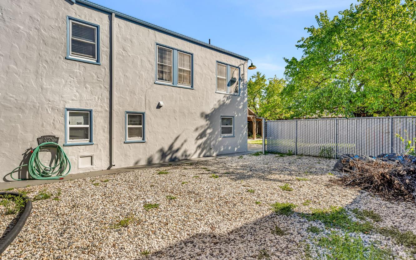 Detail Gallery Image 32 of 32 For 729 1st St, Rodeo,  CA 94572 - 3 Beds | 2 Baths