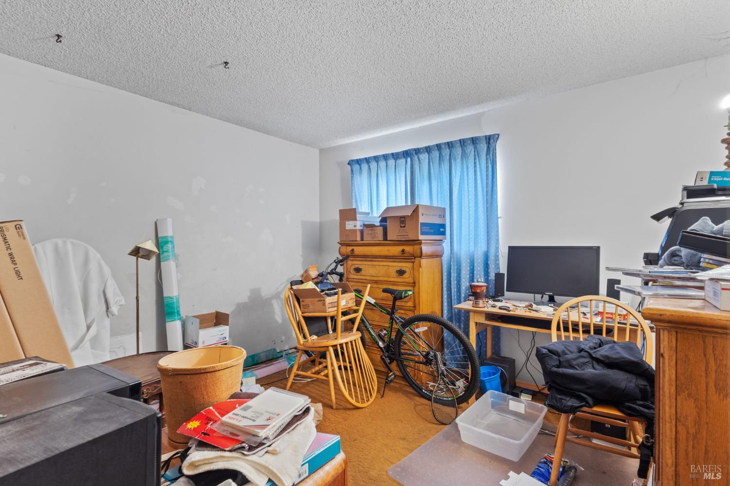 Detail Gallery Image 18 of 28 For 206 Millbrook Way, Vacaville,  CA 95687 - 5 Beds | 2/1 Baths