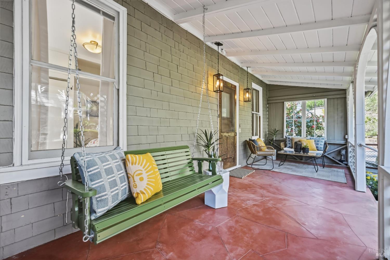 Detail Gallery Image 4 of 49 For 120 Redwood Rd, San Anselmo,  CA 94960 - 3 Beds | 2 Baths