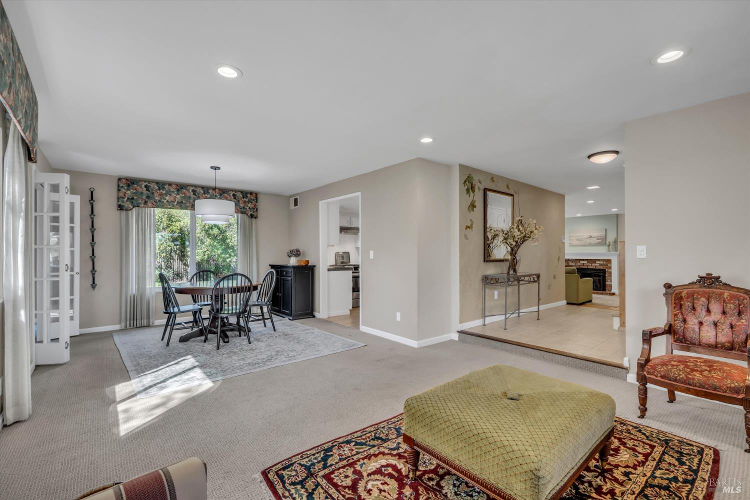 Detail Gallery Image 8 of 52 For 507 Union Ct, Benicia,  CA 94510 - 5 Beds | 3 Baths