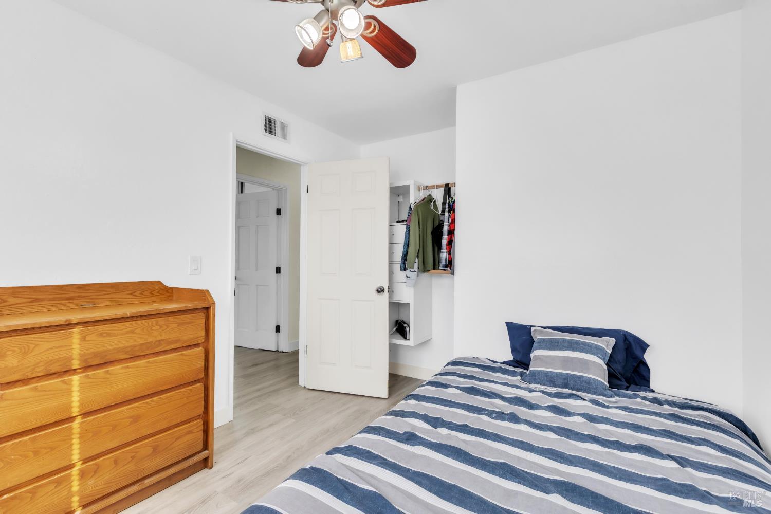 Detail Gallery Image 11 of 24 For 412 Pepper Ct, Vacaville,  CA 95687 - 3 Beds | 2 Baths