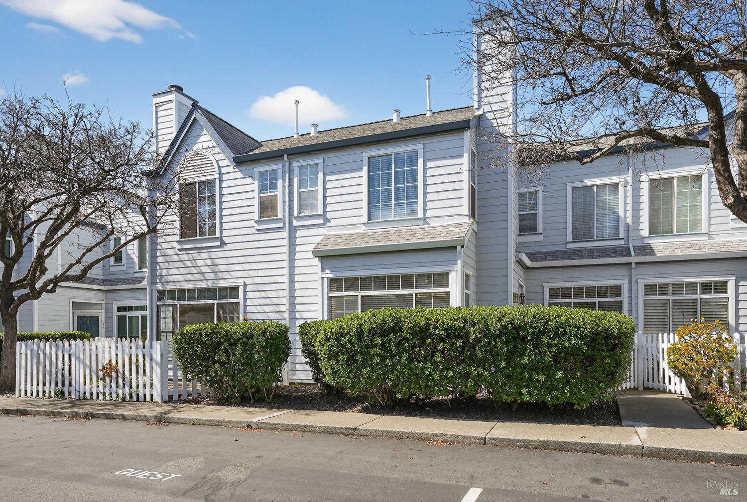 Detail Gallery Image 2 of 30 For 619 Commodore Dr, Richmond,  CA 94804 - 2 Beds | 2/1 Baths