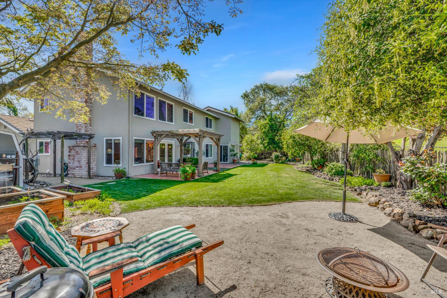 Detail Gallery Image 40 of 52 For 507 Union Ct, Benicia,  CA 94510 - 5 Beds | 3 Baths