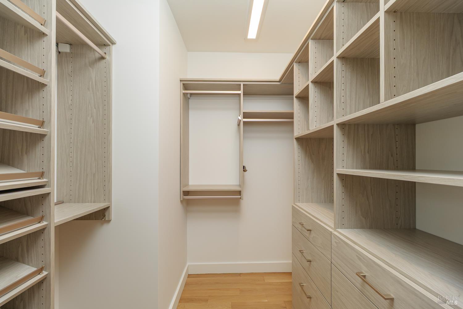 Detail Gallery Image 18 of 41 For 37 Rosebank Ave, Kentfield,  CA 94904 - 4 Beds | 4 Baths