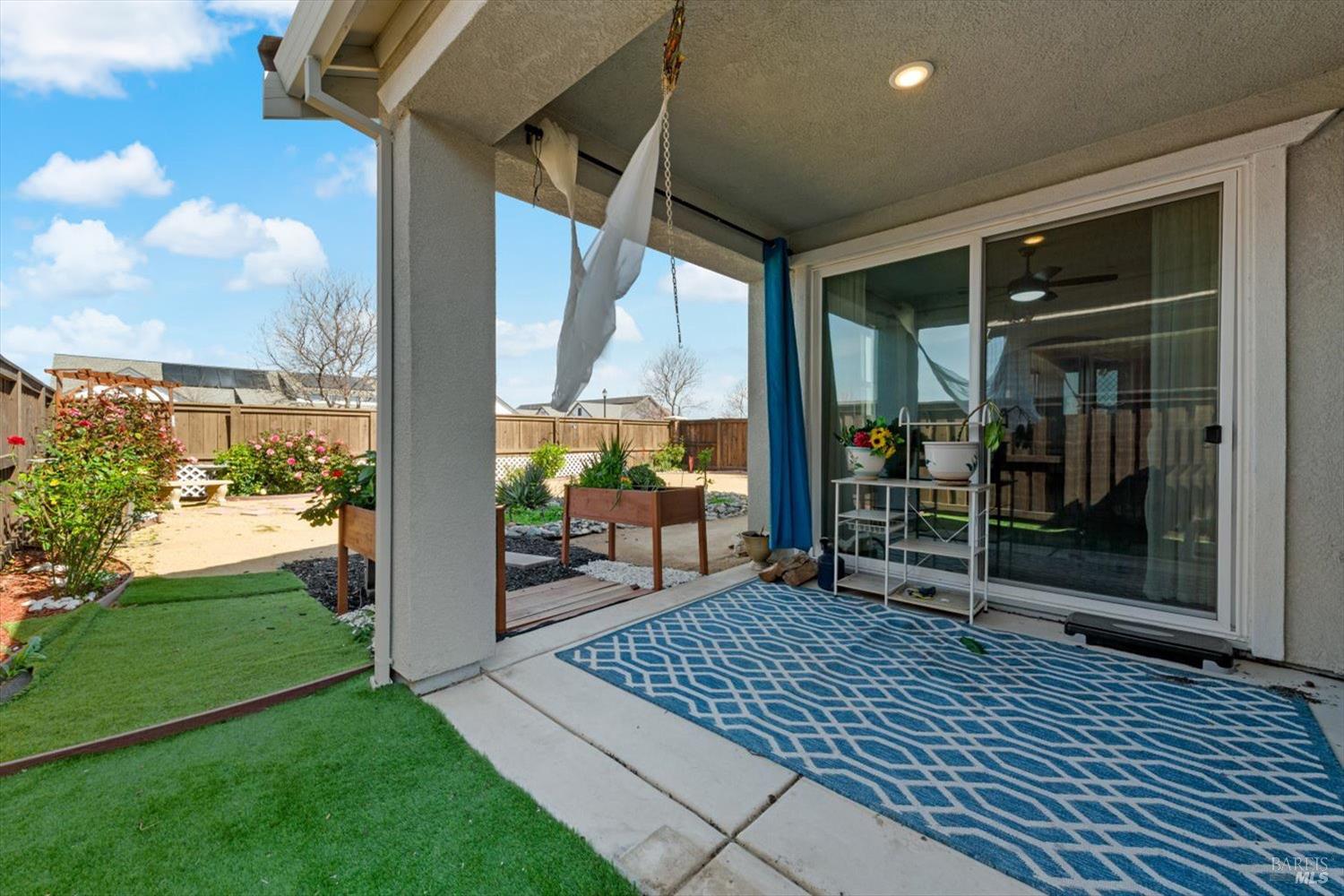 Detail Gallery Image 32 of 47 For 2130 Lark Way, Dixon,  CA 95620 - 3 Beds | 2 Baths