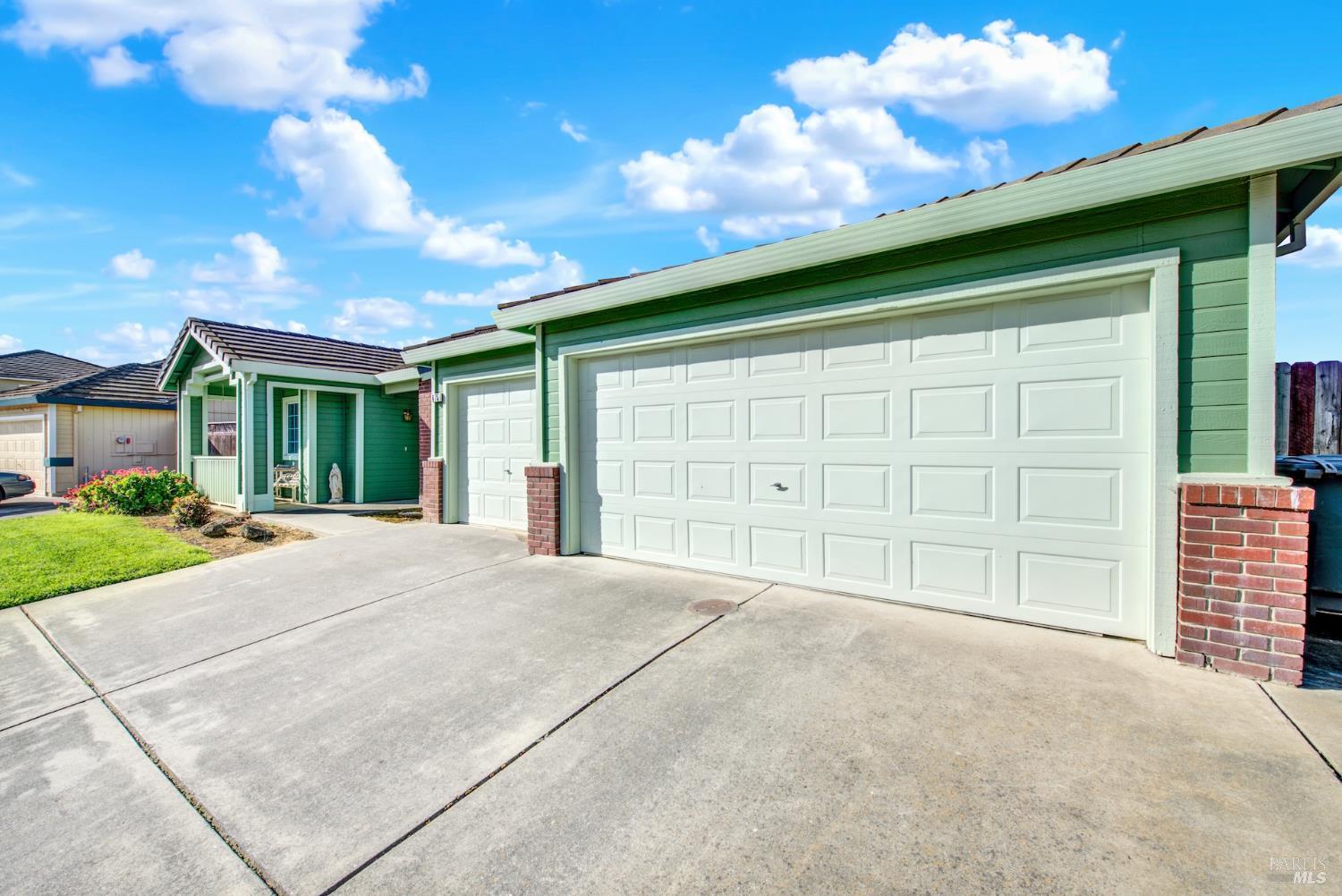 Detail Gallery Image 5 of 50 For 675 Brians Way, Dixon,  CA 95620 - 3 Beds | 2 Baths