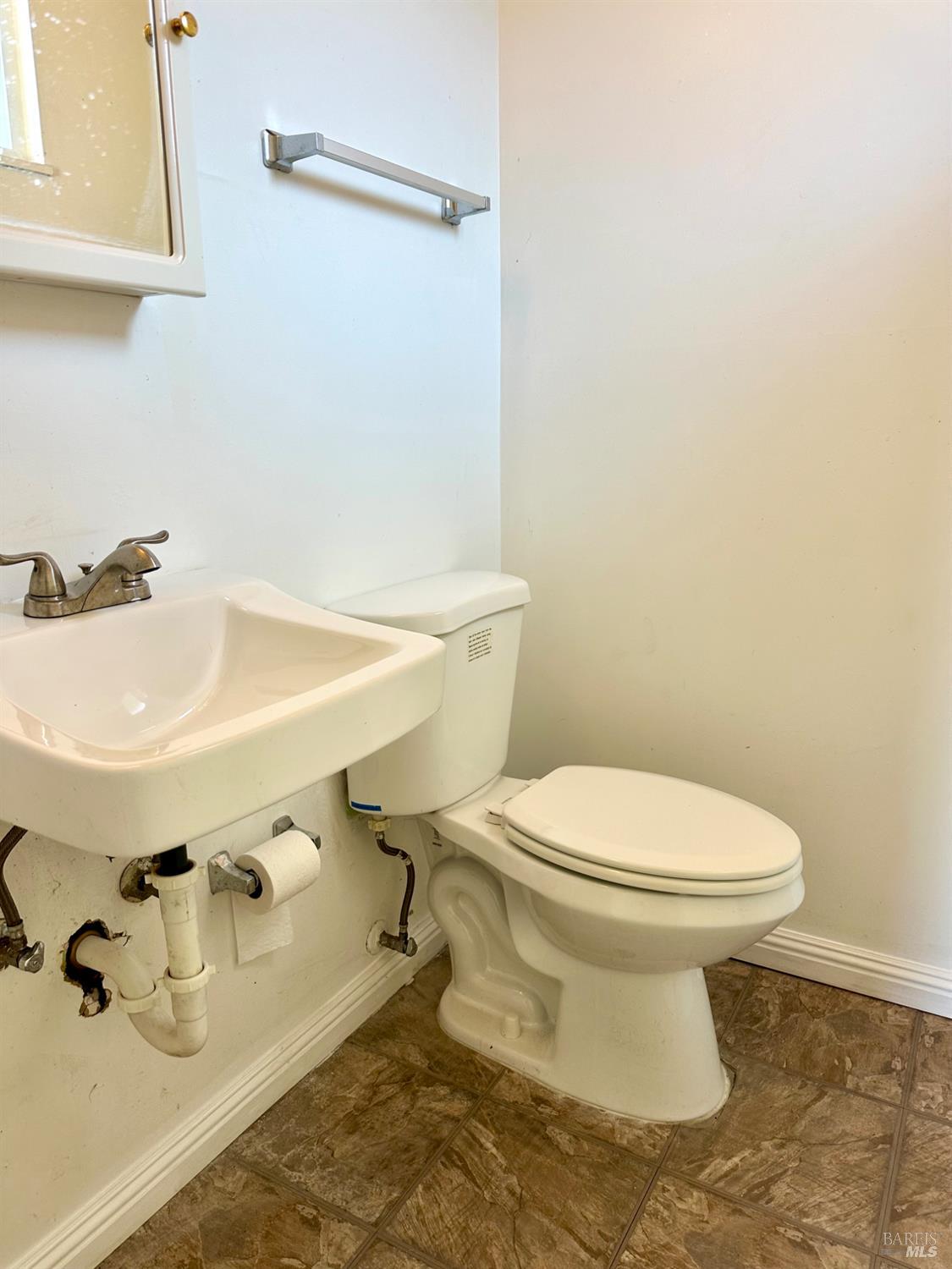 Detail Gallery Image 23 of 54 For 1111 Marionola Way, Pinole,  CA 94564 - 3 Beds | 1/1 Baths