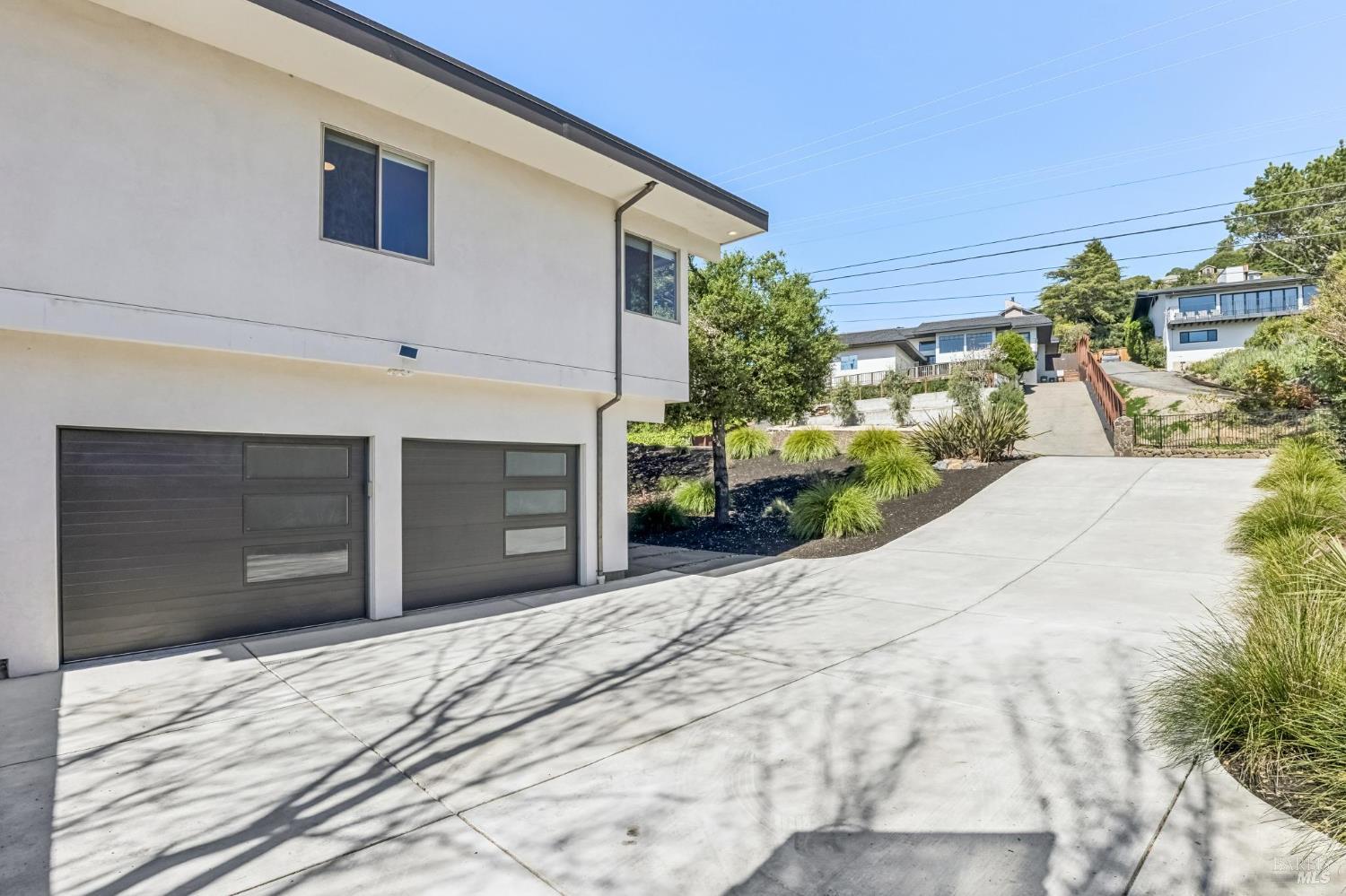 Detail Gallery Image 22 of 33 For 36 Bonnie Banks Way, San Rafael,  CA 94901 - 4 Beds | 3 Baths