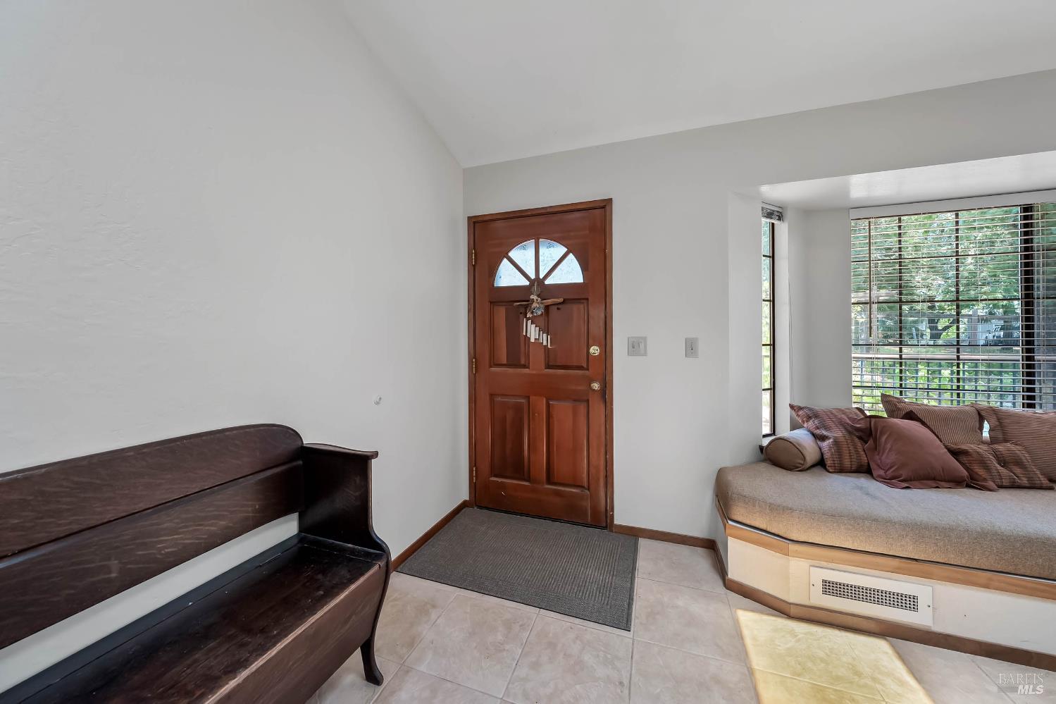 Detail Gallery Image 11 of 47 For 9591 Lassen Dr, Cobb,  CA 95426 - 3 Beds | 2 Baths