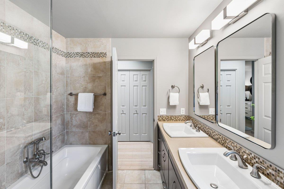 Detail Gallery Image 20 of 41 For 15 Underhill Rd, Mill Valley,  CA 94941 - 4 Beds | 2/1 Baths