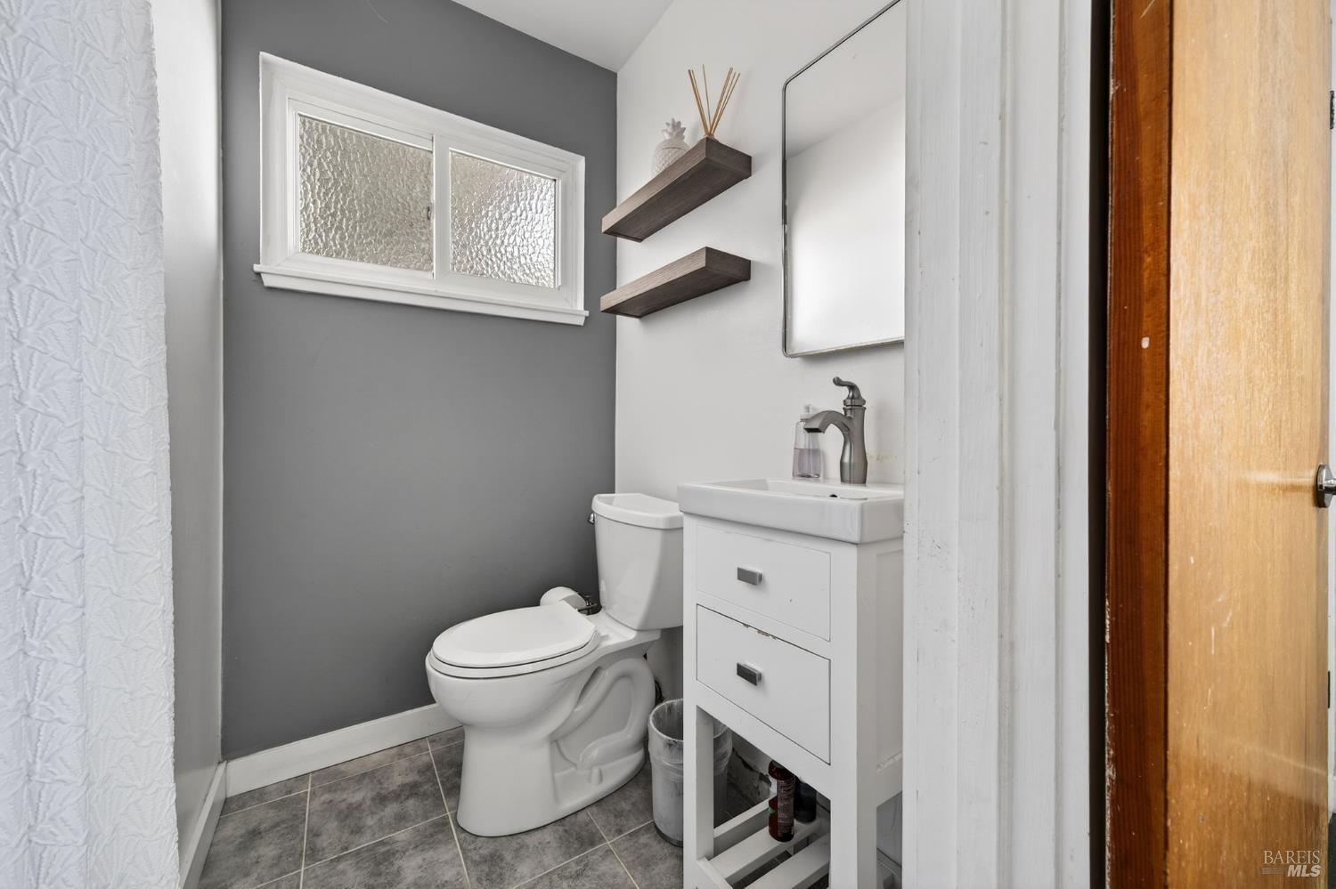 Detail Gallery Image 6 of 23 For 635 S Minahen St, Napa,  CA 94559 - 3 Beds | 0 Baths