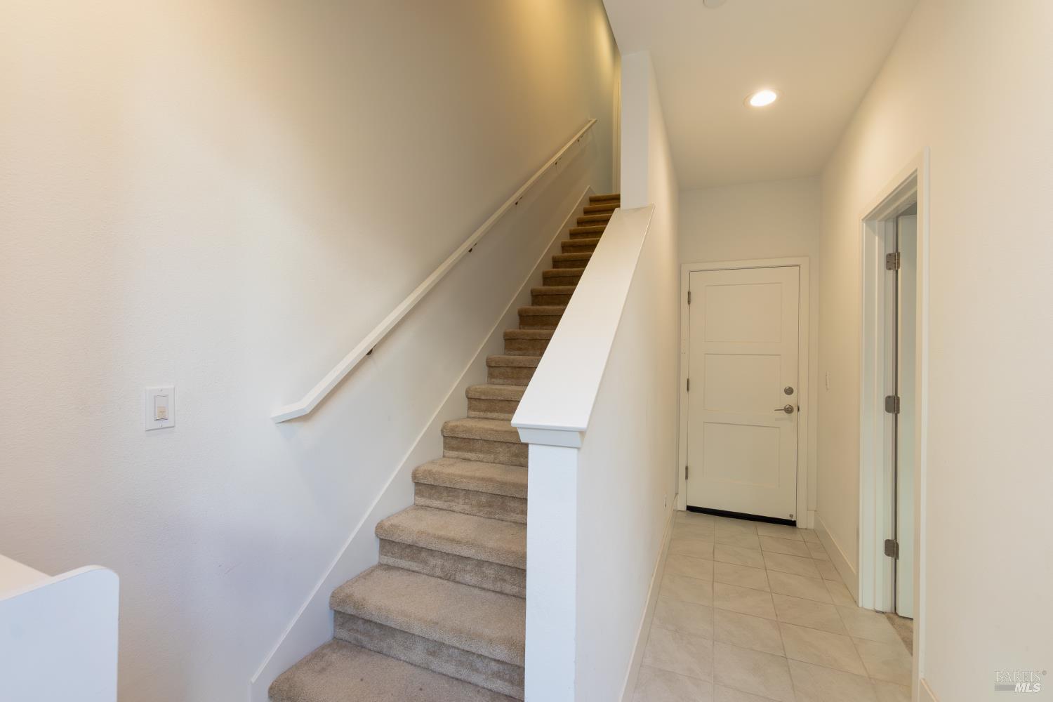 Detail Gallery Image 4 of 37 For 306 Rockview Rd, Novato,  CA 94949 - 4 Beds | 3/1 Baths