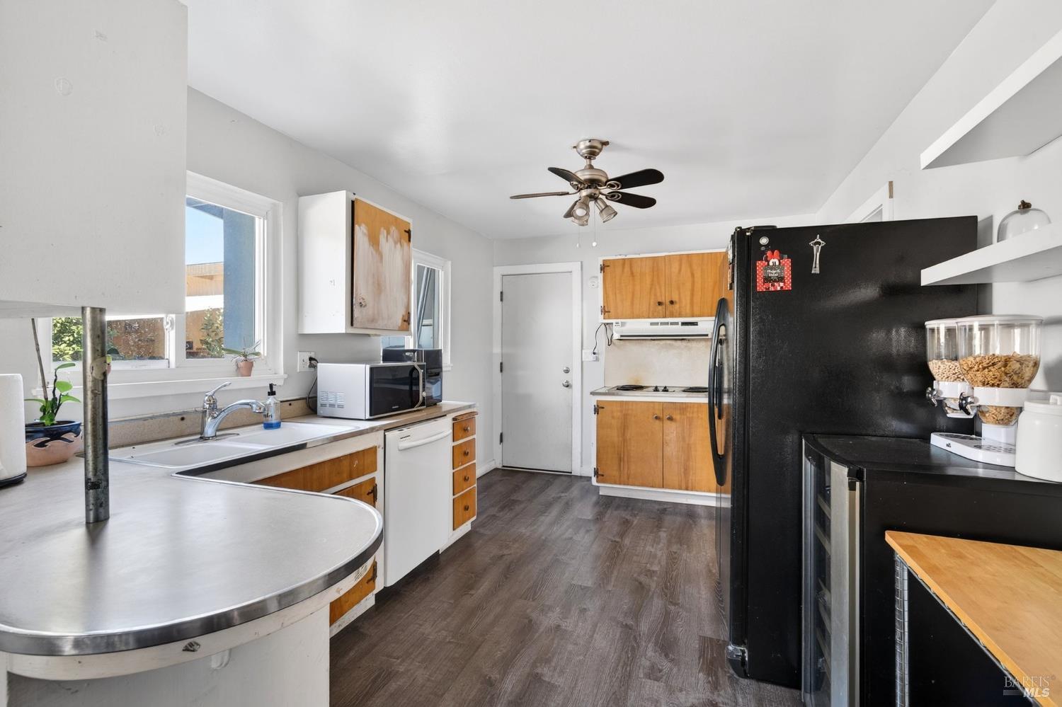 Detail Gallery Image 9 of 23 For 635 S Minahen St, Napa,  CA 94559 - 3 Beds | 0 Baths