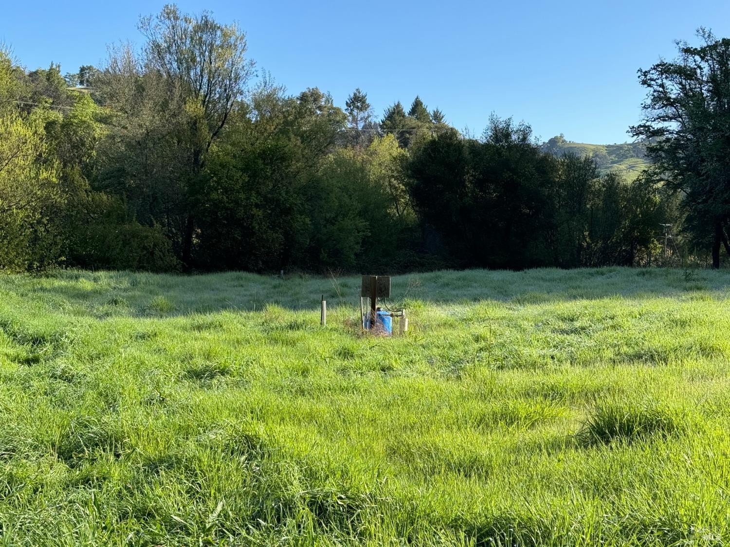 Detail Gallery Image 3 of 11 For 2660 Wallace Creek Rd, Healdsburg,  CA 95448 - – Beds | – Baths